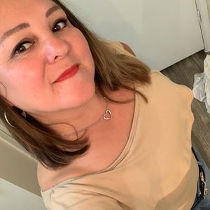 Meet your Posher, Lori